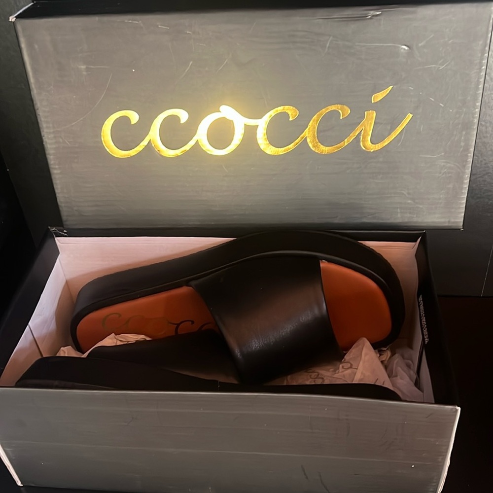 Ccocci black platform slides 7.5